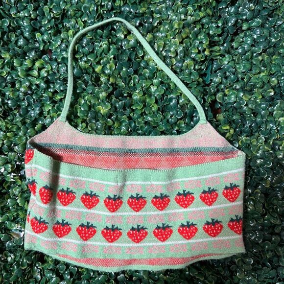 Motel Roe Crop Top in Mint String Of Strawberries Size XS - Picture 5 of 6